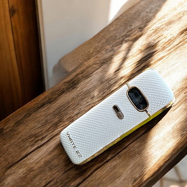 VOOPOO Vmate E2 Seashell White 1500mAh + картриджі 0.4 Ом та 0.7 Ом VOOPOO Vmate E2 Seashell White 1500mAh + картриджі 0.4 Ом та 0.7 Ом